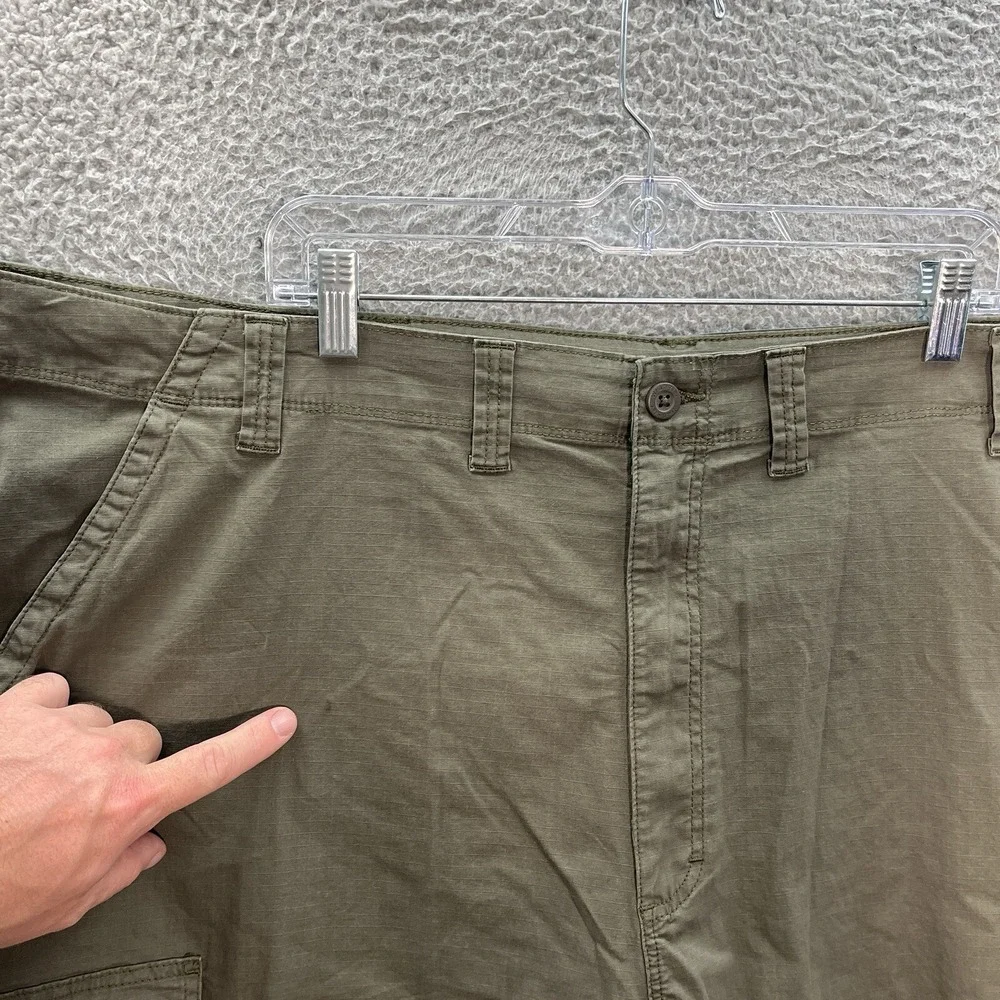 Wrangler‎ Shorts Mens 48 Green Ripstop Relaxed Cargo Workwear Grunge Outdoors *